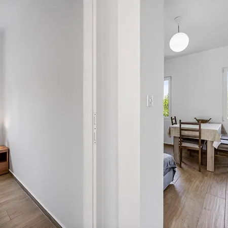 1 Bedroom Gorgeous In Zlarin