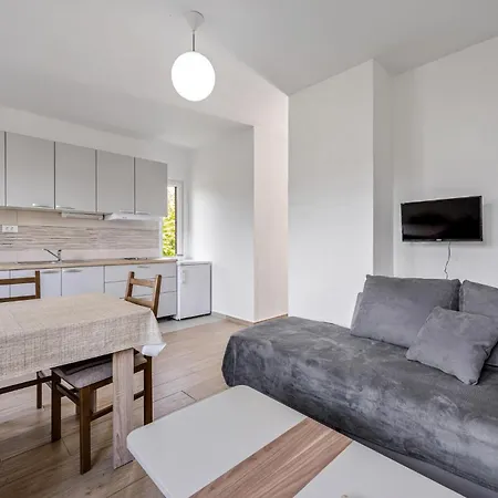 1 Bedroom Gorgeous In * Zlarin