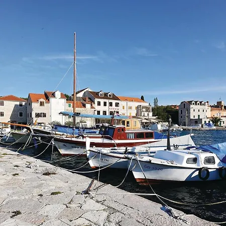 1 Bedroom Gorgeous In *