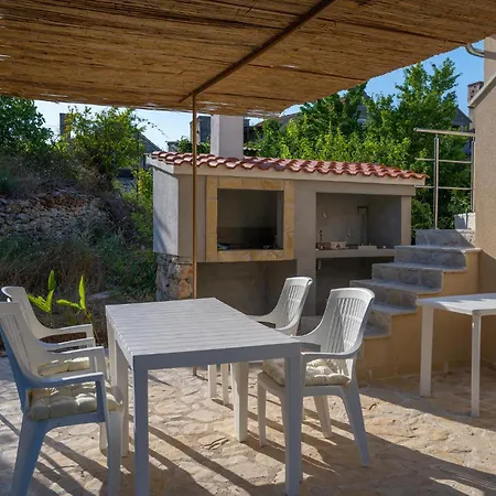 1 Bedroom Gorgeous In Zlarin