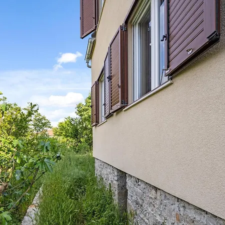 1 Bedroom Gorgeous In Apartment *