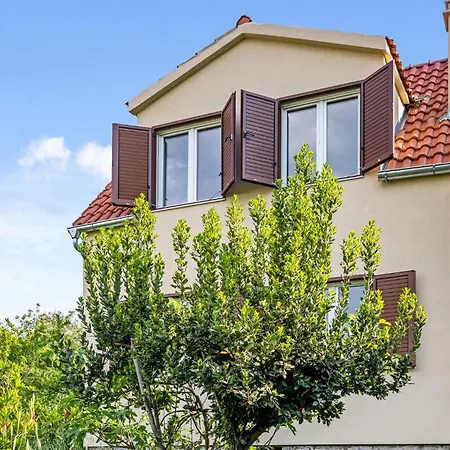 1 Bedroom Gorgeous In * Zlarin