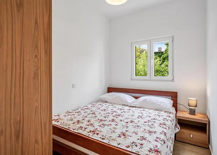 1 Bedroom Gorgeous In