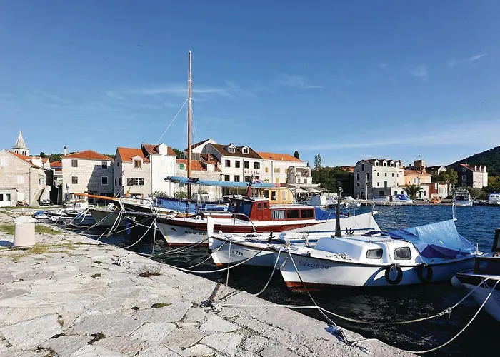 1 Bedroom Gorgeous In *